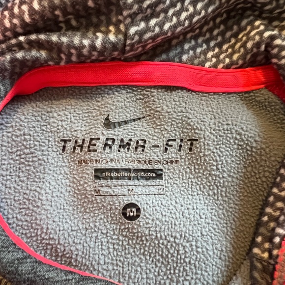 Therma-fit Nike Sweatshirt - Picture 2 of 3